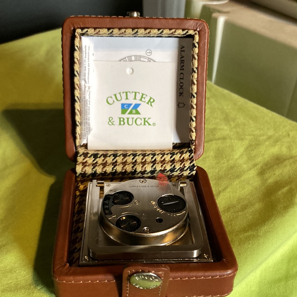 Cutter & Buck small clock - Picture 2 of 4